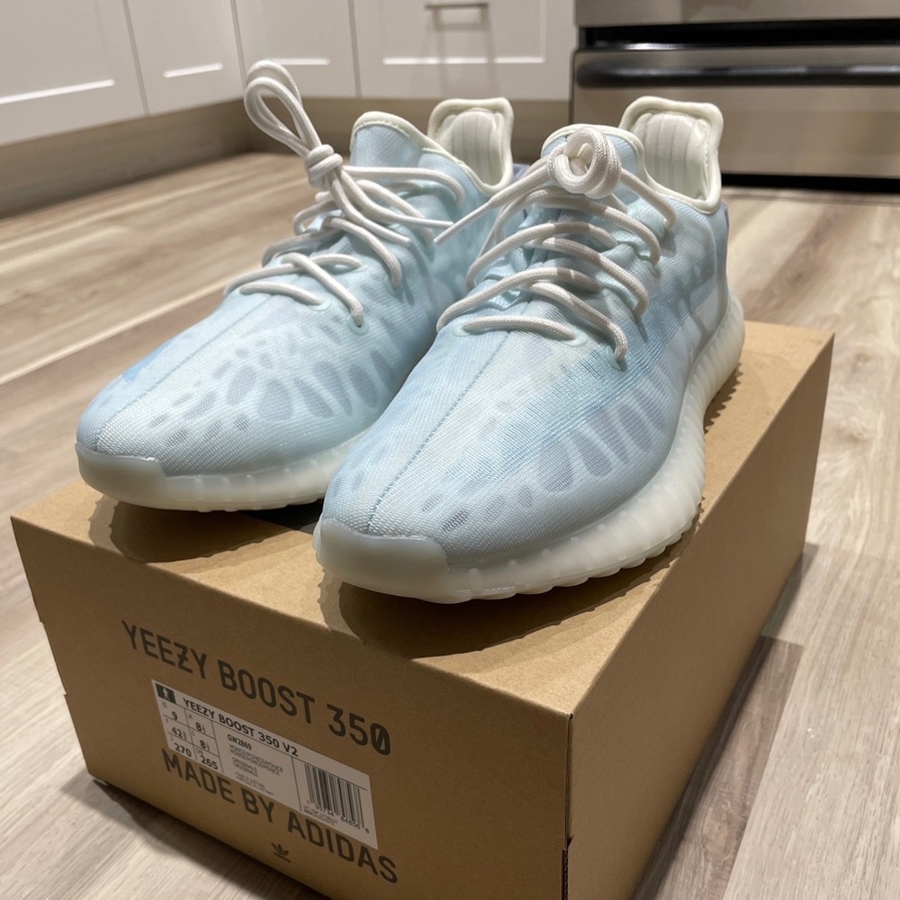 YEEZY BOOST 350 MONO ICE
